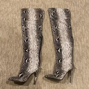 I.AM.GIA Gray and Black Over the Knee Boots with Stiletto Heel thumbnail 2