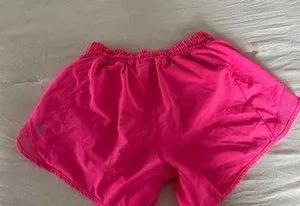 Lululemon Hotty Hot Shorts 4” thumbnail 2