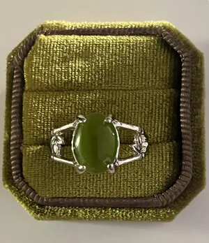 Elegant/Classic Titanium Steel Silver Green Cat Eye Design Ring Size 9 NWT thumbnail 1