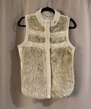Miss Me Cream Faux Fur Vest thumbnail 1