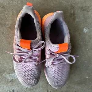 Adidas Ultraboost DNA 5.0 women’s sneakers Lilac and Orange size 7.5 thumbnail 3
