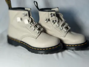 Dr. Martens Boots Leather Women’s thumbnail 2