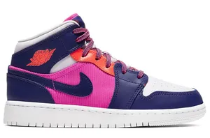 Nike  1 thumbnail 1