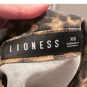 Lioness‎ Carmela Leopard Print Denim Jacket Size XS thumbnail 4