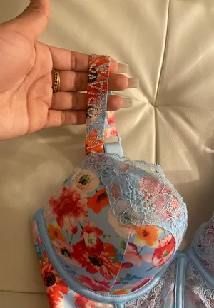 Victoria's Secret Floral Bustier thumbnail 2