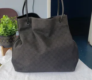 Gucci tote Authentic Crossbody w/ GG logo thumbnail 1