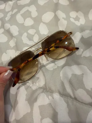 Ray-Ban Sunglasses thumbnail 2
