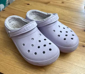 Fuzzy Crocs thumbnail 1