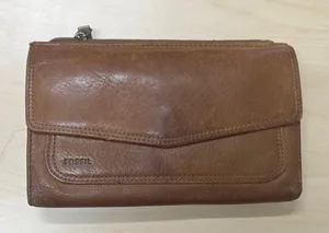 Fossil Tan Leather Clutch Wallet. thumbnail 1
