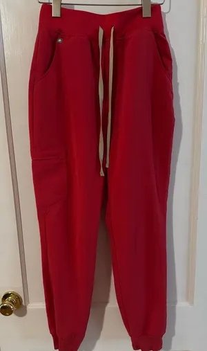 FIGS Women's Zamora Jogger Scrub Pants thumbnail 1