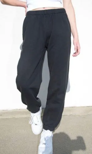 Brandy Melville Rosa Sweatpants thumbnail 1