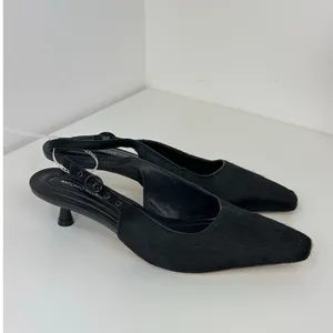 NEW Antonio Melani Kitten Heel Sling Back Black Leather Fur Minimalist US 8 thumbnail 2