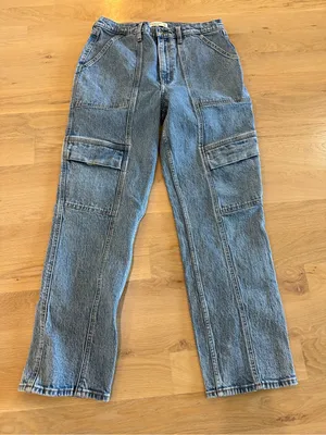 Abercrombie & Fitch the ‘90s straight ultra high rise denim size 31 / 12 thumbnail 2