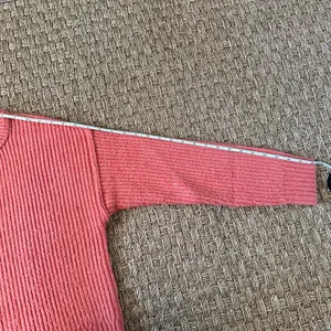 American Eagle, small coral knit sweater thumbnail 5