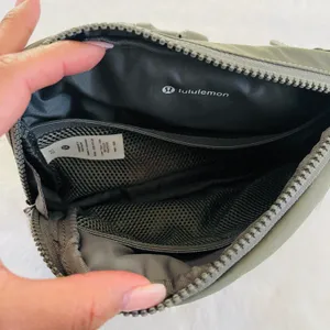Lululemon Everywhere Belt Bag Grey Sage thumbnail 9