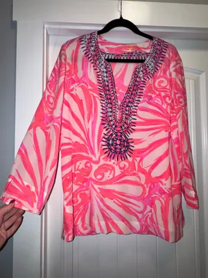Lilly Pulitzer–style embroidered tunic/top thumbnail 2