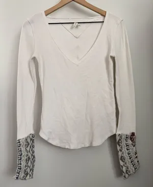 Free‎ People Medium Thermal V Neck Waffle Knit Aztec Cuff White Boho thumbnail 1