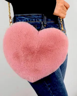 🔴Heart Fur Crossbody Zipper Purse with gold tone chain - Pink thumbnail 1