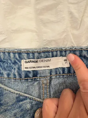 Garage High-Waisted Jean Shorts Festival thumbnail 3