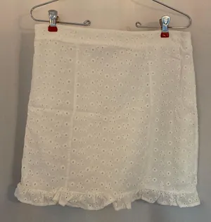 White Eyelet Skirt Size L thumbnail 1