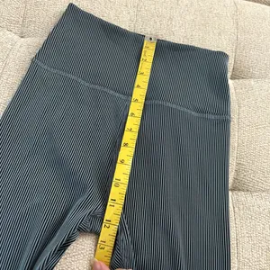 BEYOND YOGA Ribbed Dimensions High‎ Waisted Midi Legging Size Large thumbnail 6