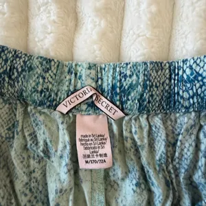 Victoria's Secret Teal Snake Print Sleep Shorts thumbnail 4