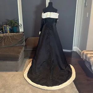 Women’s Black Off the Shoulder Christmas Holiday Winter Dress Train Size 2 NWT thumbnail 4