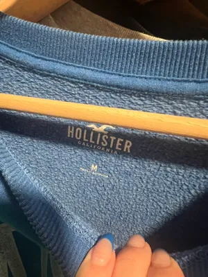 Hollister malibu  crewneck thumbnail 2