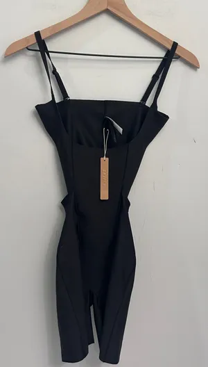 Skims Body core sculpt open back mid thigh bodysuit onyx small New with tags thumbnail 1