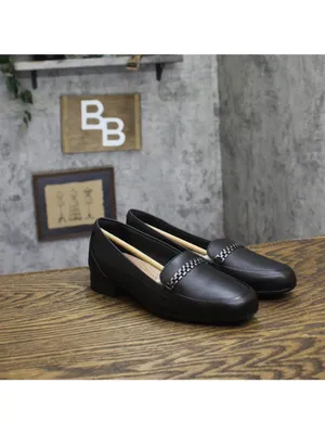 NWT Clarks Juliet Mia Leather Loafer Flat 26186950 Black 5.5M thumbnail 8
