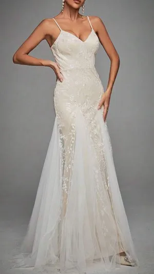 Boutique Mesh And Lace Maxi Prom Dress thumbnail 4
