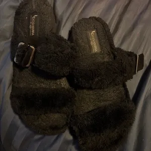 UGG Sandals 8W  thumbnail 1
