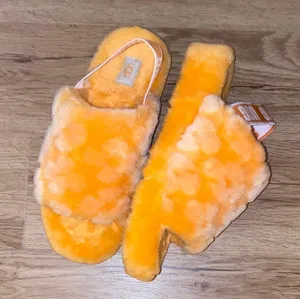 UGG 9 Vibrant Orange Fluffy Slippers thumbnail 1