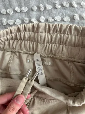 Lululemon Soft Ambitions High-Rise Shorts 4" thumbnail 3