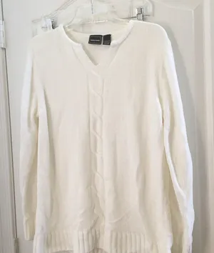 FINAL MARKDOWN Ladies Bobbie brooks sweater medium thumbnail 1