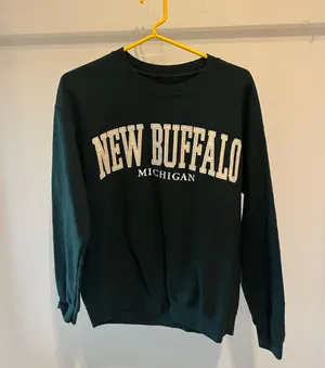 green crewneck Size M thumbnail 1