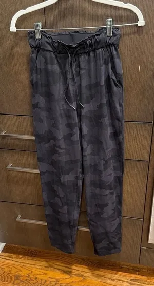 Lululemon Stretch High-Rise pants‎ black camo women's 2 thumbnail 1