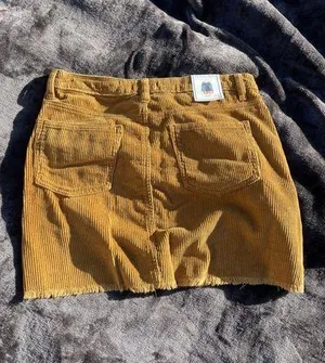 Skirt Size 6 thumbnail 2