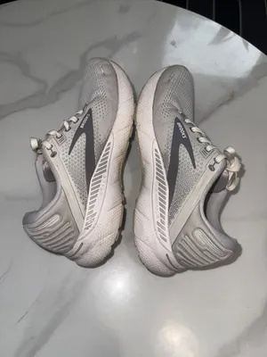 Brooks Women's Adrenaline GTS Running Shoes - Light Gray/Off-White thumbnail 5