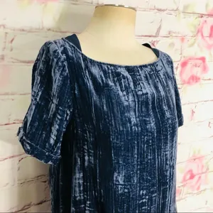 Floreat short sleeve blue crinkle velvet shift drs thumbnail 10
