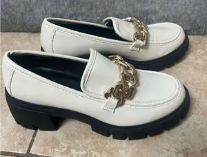 Madden girl Woman Size 6.5 Elegant Cream chunky Loafers with‎ Gold Chain Details thumbnail 1