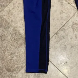 Fabletics Cherise Mid Rise Leggings Mesh Panel Athletic Medium Blue Black thumbnail 4