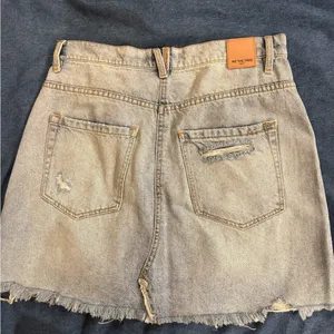 We The Free mini blue denim skirt 29 M thumbnail 2