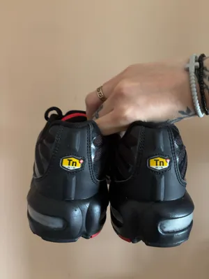 Nike Air Max Plus GS ‘Black University Red’ thumbnail 4
