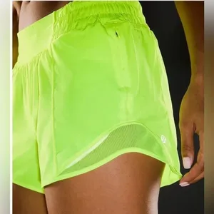 Lululemon Hotty Hot Low-Rise Lined Short 4" Women’s Size 6ColourHighlight Yellow thumbnail 6