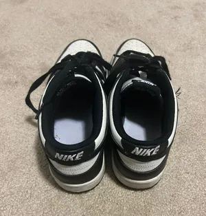 Nike Panda Dunks thumbnail 4