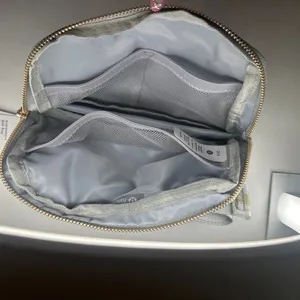 Lululemon Belt Everywhere Bag 1L Grey thumbnail 3