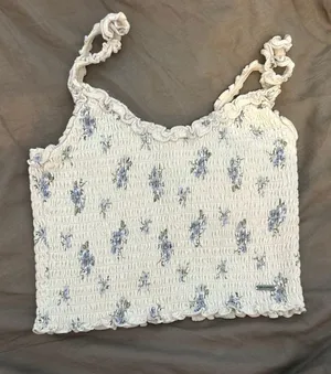 Hollister Cropped White Blue Flower Stretchy Tank Top thumbnail 1