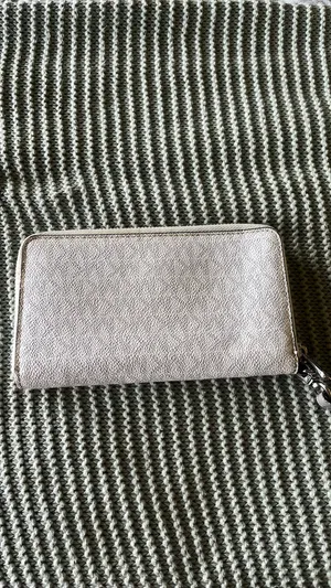 Michael Kors Continental Wallet thumbnail 3