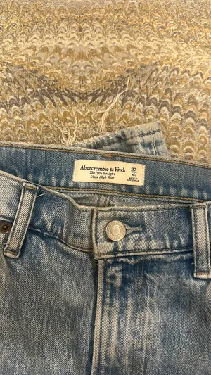 Abercrombie Jeans The 90s Straight Ultra High-Rise thumbnail 2